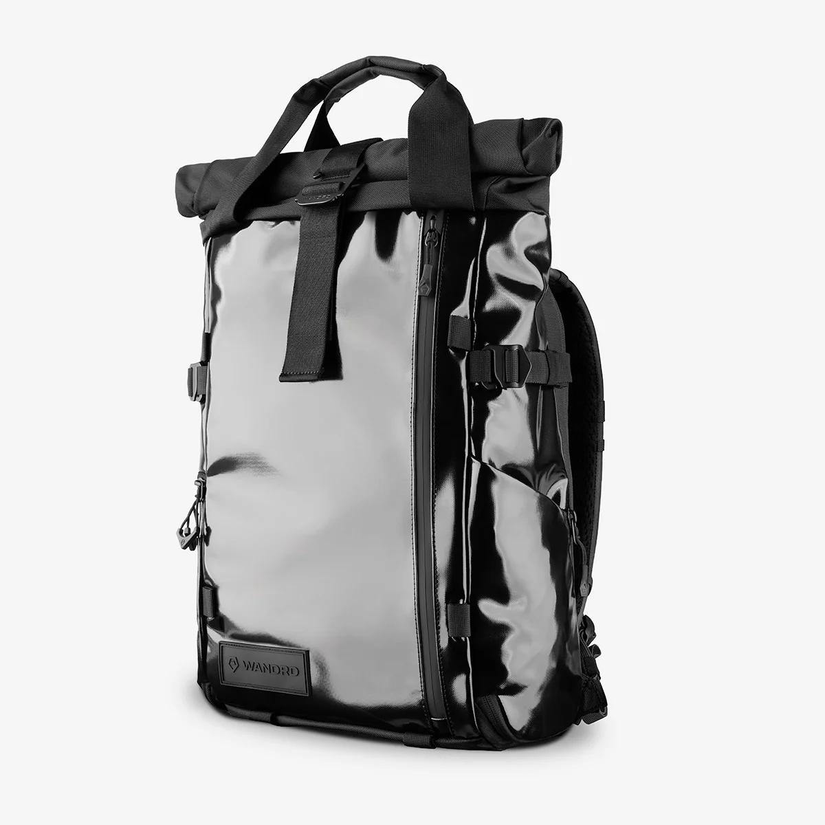 PRVKE 21L in High-Gloss Black